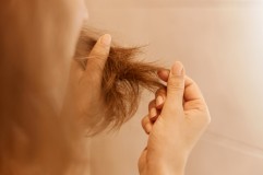 Tanpa Disadari, Inilah Alasan Utama Tidak Boleh Tidur dengan Rambut Basah
