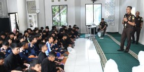 Cegah Dampak Game Online dan Video Porno, Kejati Jabar Gelar “Jaksa Masuk Sekolah” di SMPN 59 Bandung
