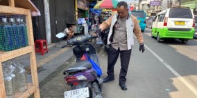 Dicari Polisi: Lelaki Misterius yang Nyaris Bakar Sepeda Motor dan Tinggalkan 2 Hari di Cibadak Sukabumi