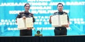 Tindaklanjuti MoU Nomor 4 Tahun 2023, Kajati Jabar dan Pangdam III/SLW Tandatangani Kerjasama Penegakan Hukum