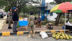 Tertibkan Aktivitas Perdagangan, Satpol PP Bombana Operasi Humanis di Lauru dan Pasar Sentral Tadoha Mapaccing