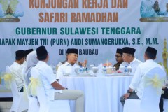 Safari Ramadhan di Baubau, Gubernur Sultra: “Kesejahteraan Masyarakat Tetap Menjadi Prioritas Utama”