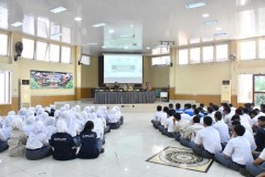 Cegah Kenakalan Remaja, Kejati Jabar Gelar Kegiatan ”Jaksa Masuk Sekolah” di SMKN 1 Cimahi