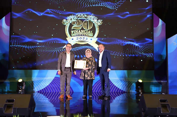 Rengkuh Top 20 Financial Institution 2023, Koleksi Penghargaan bank bjb Bertambah