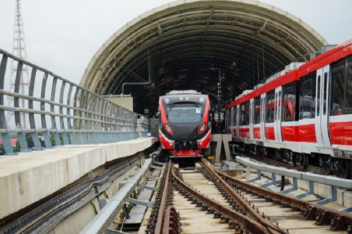 Khusus Malam Tahun Baru, Jadwal Perjalanan LRT Lebih Banyak, Jam Operasionalnya Lebih Lama