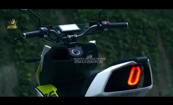 Anti Mainstream! Punya Desain ala Ayam Jago Mirip Honda GS1, Begini Spesifikasi Motor Matic Sporty Felo FW06 