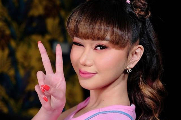 Setelah Melahirkan, Denise Chariesta Sampaikan Permintaan Maaf untuk Uya Kuya, Ayu Dewi, dan Regi Datau