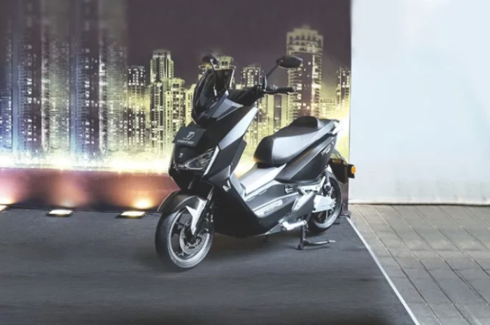 Mirip Yamaha NMax! Kredit Motor Listrik United T1800 Ternyata Murah Banget, Angsurannya Cuma 300 