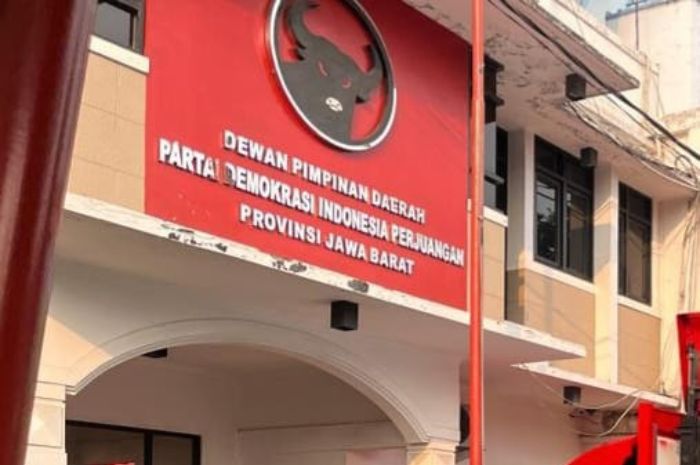 Polda Jabar Sedang Cek Anggota Ditintelkam yang Datangi Kantor PDIP