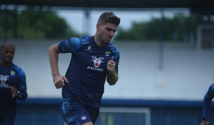 Persib Bandung Jumpa Dewa United, Nick Kuipers Waspadai Ricky Kambuaya