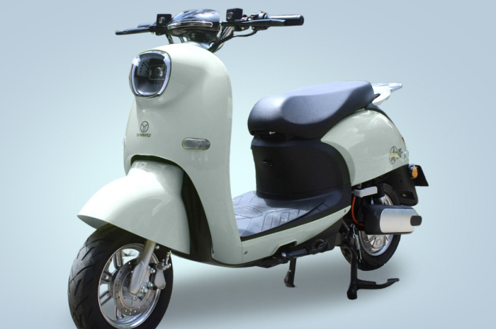 Cakep Banget! Motor Listrik Uwinfly Golden Turtle+ Bawa Power 1200 Watt, Cek Harganya Setelah Dapat Subsidi