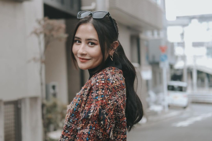 Di Balik Kesuksesannya di Industri Hiburan, Prilly Latuconsina Sering Baca Ayat 1000 Dinar