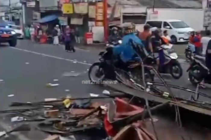 Heboh, Warung di Cisarua Bogor Meledak, Satu Pemotor Terluka