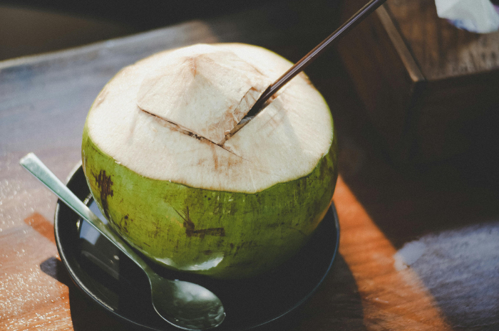 Manfaat Air Kelapa kata dr. Zaidul Akbar, Baik untuk Organ Jantung!