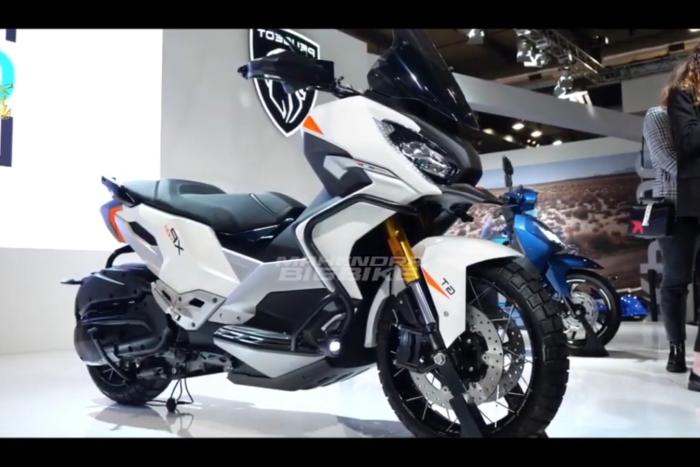 Bergaya Adventure, Motor Matic Peugeot XP400 Punya Kemiripan Desain dengan Honda X-ADV