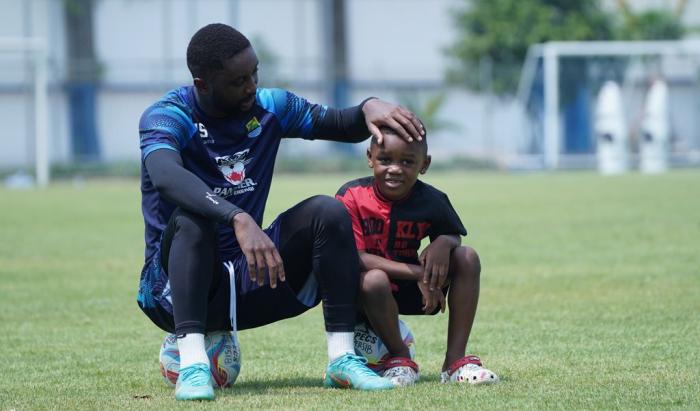 Masa Pinjaman di Persib Bandung Habis, Levy Madinda Belum Berencana Pergi dari Kota Kembang