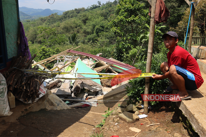 20 Jiwa Mengungsi, Kesaksian Penyintas Bencana Pergerakan Tanah Cireunghas Sukabumi