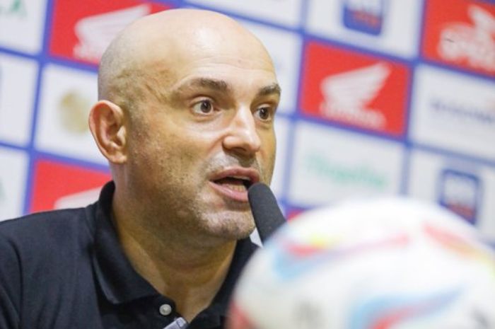 Pelatih PSM Makassar Keluhkan Waktu Persiapan Tim: Persib Bandung Punya Waktu Lebih Panjang