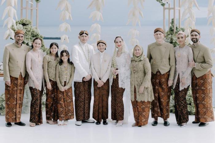 Seusai BCL Nikah, Ibunda Ashraf Sinclair Anggap Tiko Aryawardhana sebagai Anaknya, Netizen: Hatinya Baik