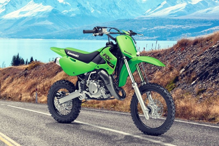 Cocok bagi Pebalap Muda! Ini Skema Cicilan Motor Offroad Kawasaki KX 65, DP Cuma 7 Jutaan