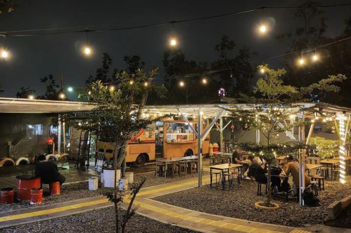 Suguhkan Tempat yang Nyaman, Alugoro Cafe Jadi Rekomendasi untuk Nongkrong Anak Muda di Kota Bandung