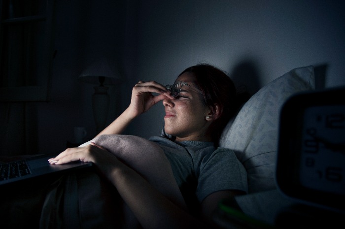 Hati-hati! Tidur Terlalu Larut Malam Memiliki Banyak Kerugian, Ini Penyebabnya