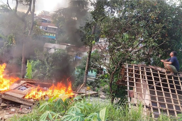 Pemicu Rumah Dibakar di Cibadak Sukabumi, Penghuninya Wanita Hamil di Luar Nikah