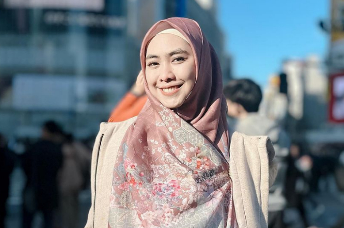 Disinggung Soal Rumah Tangga Ria Ricis, Begini Tanggapan Oki Setiana Dewi 