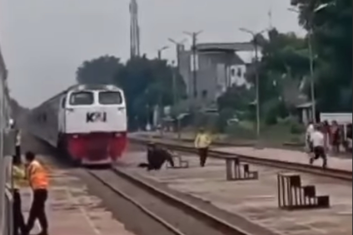 Ada Kereta Anjlok di Sidoarjo, Syukurlah Perjalanan dari dan ke Bandung Aman