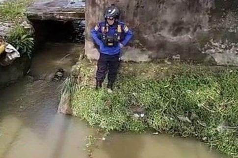 Diskar PB Sediakan Satu Pleton Petugas Rescue Untuk Pencarian Bocah yang Terseret Arus gorong-gorong