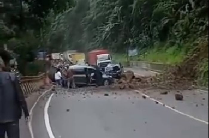 Rekaman Jalan Cadas Pangeran Sumedang Longsor, Polisi: Video Hoaks