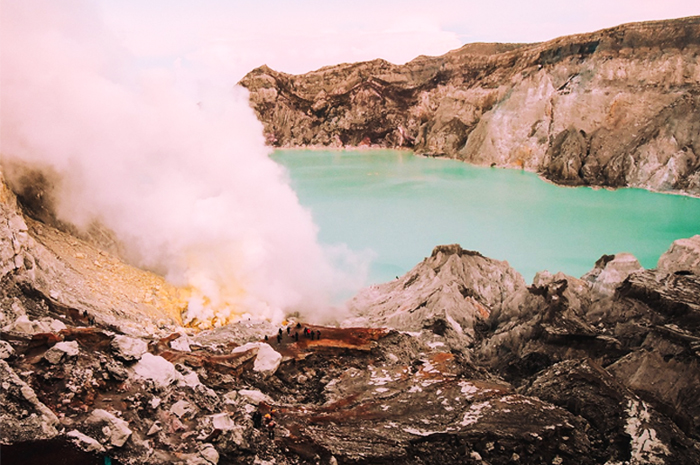 Kawah Ijen Ditutup untuk Umum Mulai 3 Januari 2024, Ada Syarat Terbaru Masuk Kawasan Wisata