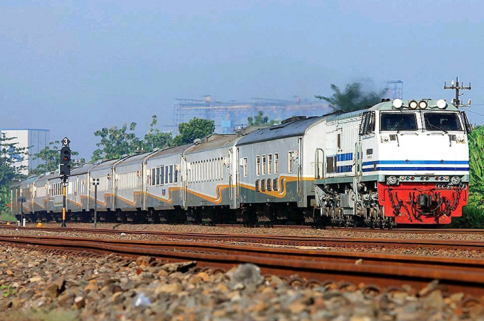 Sejarah Kereta Api Turangga yang Mengalami Kecelakaan dengan Commuter Line Bandung Raya di Cicalengka