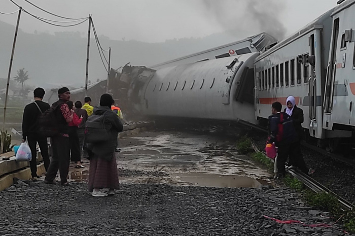 Terungkap! Ini Kronologi Kecelakaan KA Turangga dengan Commuter Line Bandung Raya di Cicalengka