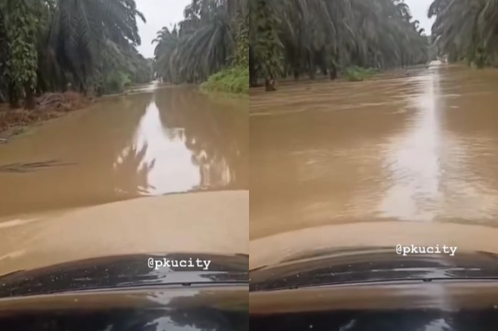Terjebak! Mobil Innova Reborn di Kuansing Riau Nekat Terobos Banjir, Warganet: Dikasih Cobaan Malah Dicobain