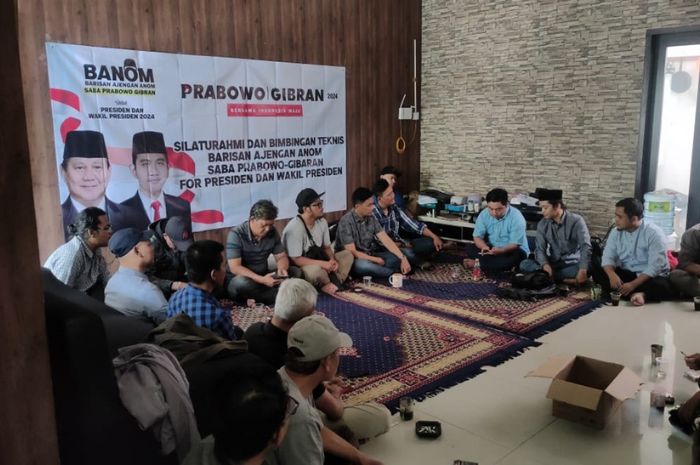 Puluhan Ribu Ajengan Anom Jabar Dukung Paslon Prabowo Subianto-Gibran Rakabuming