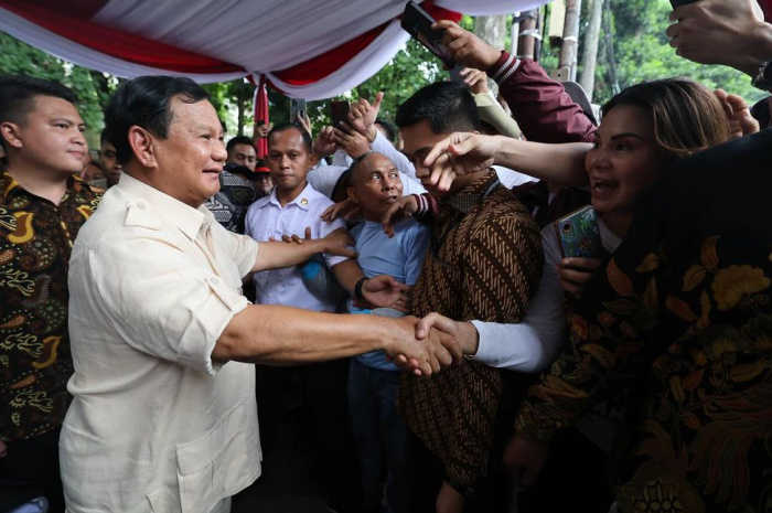 Prabowo Subianto: Pilih Presiden yang Membela Rakyat, Jangan Pilih yang...