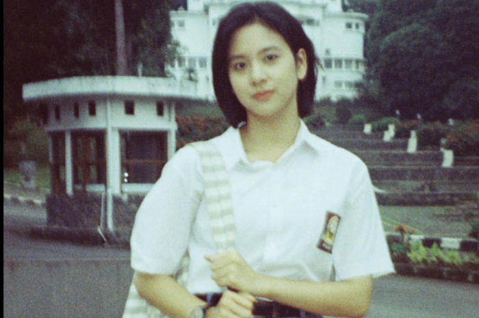 Harus Bisa Logat Sunda, Ini Pandangan Zee JKT48 tentang Karakternya di Film 'Ancika 1995'