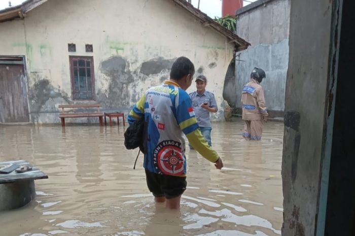 Dampak Hujan Lebat, Belasan Rumah di Gunungguruh Sukabumi Diterjang Banjir