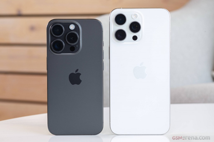 Perbedaan Spesifikasi Antara iPhone 15 Pro dengan 15 Pro Max, Cuma Beda Ukuran Layar Sama Baterai? 