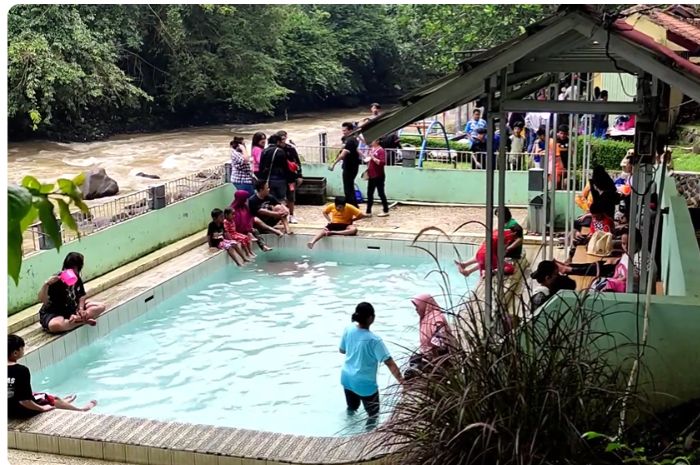 Tiketnya Cuma 6 Ribu, Bisa Berwisata di Pemandian Air Panas Cikundul Sukabumi