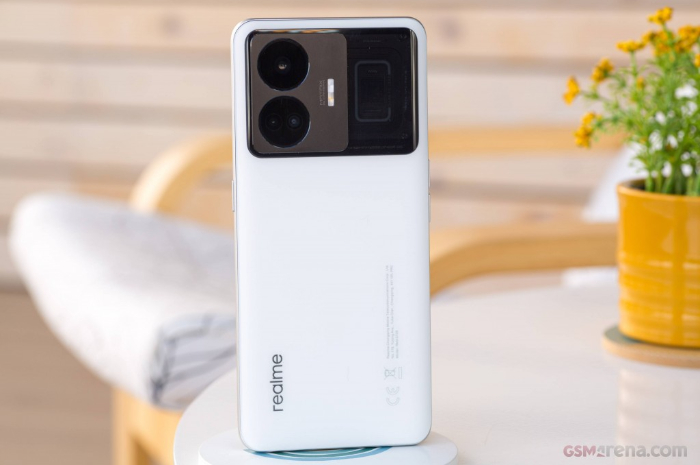 Hadirkan Kamera 50MP dan Layar AMOLED 144Hz, Cek Spesifikasi Lengkap Hp Realme GT3, Tertarik Meminang?