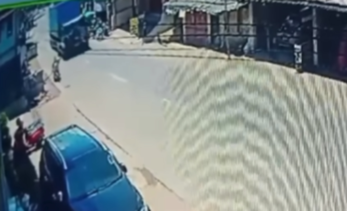 Innalillahi, Seorang Pedagang Rujak di Batujajar Bandung Barat, Tewas Terhantam Ban Truk Kontainer