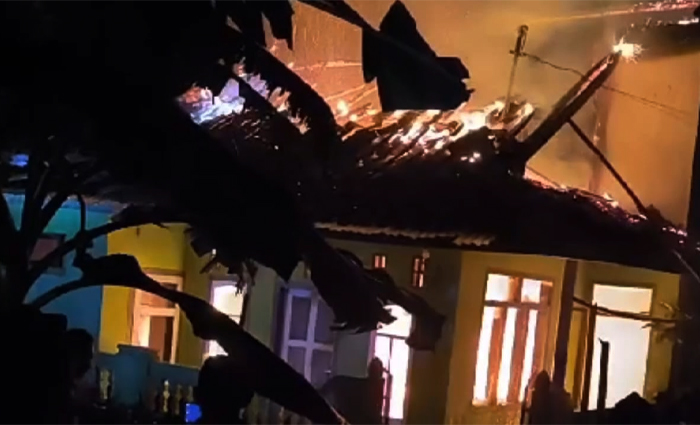 Ditinggal Tarawih, Rumah Muhidin di Tasikmalaya Kebakaran, Uang Tabungan Ikut Ludes