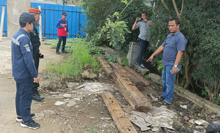 Gondol Bantalan Besi Kereta Api, 3 Warga Cisaat Sukabumi Diamankan Polisi