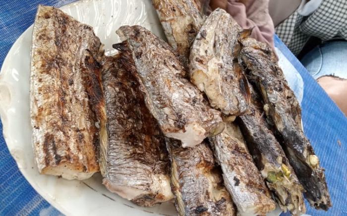 Akhir Pekan di Pantai Citepus Palabuhanratu: Menikmati Debur Ombak dan Ikan Layur Bakar Pak Aji