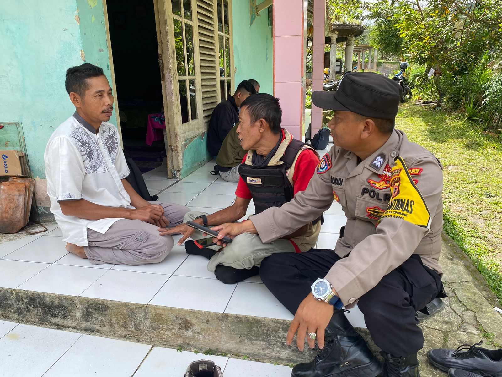 indonesian movie finished, image size:1600x1200