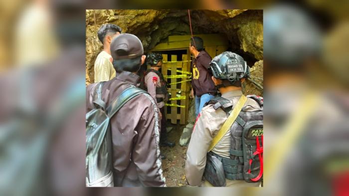 Tindak Tegas PETI di Gorontalo Utara, Petugas Ditreskrimsus Polda Gorontalo Pasang Police Line di Lubang Tambang dan Tromol Pengolahan Hasil Tambang